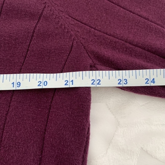 Romans Dark Purple Ribbed Tunic with Decorative Buttons. Size 22/24 (1X) - Picture 6 of 9